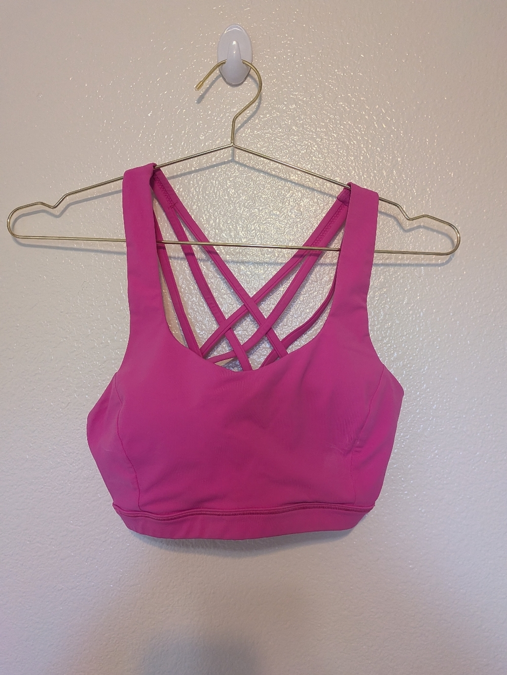 Lululemon Pink Energy Sports bra EUC 6